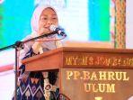 menaker-ida-fauziyah-menghadiri-acara-wisuda-mtsn-3-jombang.jpg
