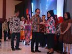 menaker-m-hanif-dhakiri_20170516_130523.jpg<pf>menaker-m-hanif-dhakiri_20170516_132943.jpg<pf>menaker-m-hanif-dhakiri_20170516_133037.jpg