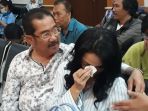 menangis-berderai-derai-usai-sidang-perceraian-shezy-idris-mengaku-tak-siap-ketemu-suami_20181016_114854.jpg