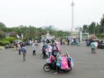 mencari-rezeki-di-kawasan-monas_20210103_165209.jpg