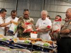 mendag-buka-pelepasan-operasi-pasar-beras-medium_20180109_144224.jpg
