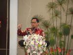 mendagri-tito-karnavian-di-jakarta-minggu-6122020.jpg