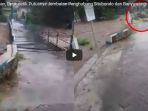 menegangkan-detik-detik-putusnya-jembatan-penghubung-situbondo-dan-banyuwangi-karena-banjir_20180209_175333.jpg