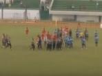 mengejar-wasit_20160530_141612.jpg