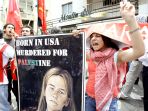 mengenang-rachel-corrie-aktivis-as-yang-dibuldoser-israel-2003_20231124_223239.jpg
