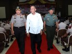 menhan-berikan-pembekalan-793-capaja-tni-polri_20150729_112609.jpg