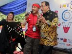 menhub-berjoged-dangdut-saat-merayakan-ultah-tribunnews_20180323_001841.jpg