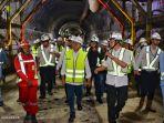 menhub-budi-karya-sumadi-saat-meninjau-proyek-kereta-api-cepat-jakarta-bandung.jpg