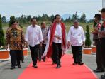 menhub-dan-presiden-joko-widodo_20171014_163653.jpg