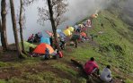 menikmati-malam-tahun-baru-di-gunung-rinjani_20150101_140738.jpg