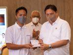 menko-airlangga-dan-alumni-kartu-prakerja.jpg