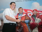 menko-kemaritiman-luhut-binsar-pandjaitan-dan-ceo-grup-airasia-tony-fernandes_20180802_133404.jpg