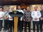 menko-polhukam-hadi-tjahjanto-selaku-ketua-satuan-tugas-pemberantasan-judi-online-dan-jajaran.jpg