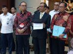 menko-polhukam-mahfud-md-dan-satgas-tppu-saat-konferensi-pers-di-kemenko-polhukam.jpg