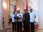 menko-polhukam-wiranto-di-istana-bogor_20180510_181951.jpg