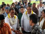 menkominfo-rudiantara-saat-meresmikan-desa-broadband-terpadu-di-mandalamekar_20171212_230327.jpg