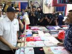 menkop-ukm-kunjungi-pasar-tanah-abang_20230919_192544.jpg