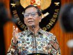 menkopolhukam-mahfud-md-di-kantornya-senin.jpg