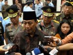 menkopolhukam-wiranto-kukuhkan-saber-pungli_20161101_160156.jpg