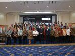 menlu-retno-lp-marsudi-foto-bersama.jpg