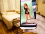 menonton-video-porno-dari-smartphone_20180307_155118.jpg