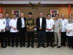 menpanrb-serahkan-soal-seleksi.jpg