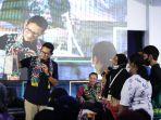 menparekraf-sandiaga-uno-saat-berbincang-dengan-suprapti.jpg