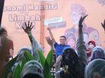 menparekraf-sandiaga-uno-saat-menghadiri-pelatihan-kosmetik.jpg