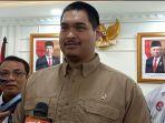 menpora-dito-ariotedjo-saat-diwawancarai-usai-menerima-audiensi-dari-asosiasi-pembina-sepakbola-usia.jpg