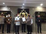 menpora-zainudin-amali-bersama-kapolri-listyo-sigit-prabowo.jpg