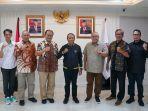 menpora-zainudin-amali-bersama-pbwi-menggelar-rapat-koordinasi.jpg