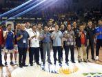 menpora-zainudin-amali-foto-bersama-dengan-jajaran-pengurus-ibl.jpg
