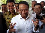 menpora-zainudin-amali-saat-tiba-di-kantor-kemenpora-3.jpg
