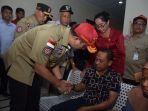 mensos-kunjungi-korban-selamat-tragedi-susur-sungai.jpg
