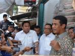mentan-sidak-pasar-cibinong_20150521_142959.jpg