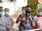 mentan-syl-saat-me-launching-pasar-mitra-tanittic-di-toko-daging-nusantara.jpg