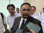 menteri-agama-yaqut-cholil-qoumas-di-gedung-dpr-ri-senayan.jpg