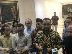 menteri-agama-yaqut-cholil-qoumas-panji-nih3.jpg