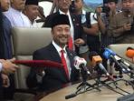 menteri-besar-kedah-mukhriz-mahathir_20160204_175506.jpg