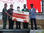 menteri-bumn-erick-thohir-menyerahkan-beasiswa-dana-pendidikan.jpg