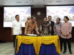 menteri-bumn-rini-m-soemarno-deputi-bidang_20180402_080340.jpg