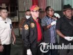 menteri-hukum-dan-ham-yasonna-laoly-sidak-di-lapas-porong_20180723_120746.jpg
