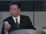 menteri-luar-negeri-taiwan-joseph-wu-diiterupsi-saat-konferensi-pers.jpg