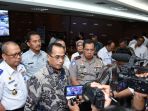 menteri-perhubungan-budi-karya-sumadi_20161221_205259.jpg