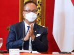 menteri-perindustrian-agus-gumiwang-kartasasmita11.jpg