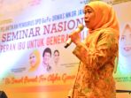 menteri-sosial-khofifah-indar-parawansa_20171222_195000.jpg