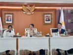 menteri-sosial-tri-rismaharini-dalam-media-briefing.jpg
