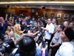 menteri-syafruddin-dan-kapolri-jenderal-tiro-karnavian_20180928_163519.jpg