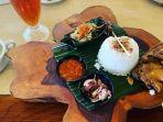 menu-bebek-goreng-di-bale-udang-mang-engking-satu-warung-makan-legendaris-di-bali.jpg