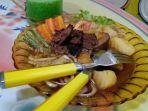 menu-selat-bistik-warung-selat-mbak-lies-solo.jpg